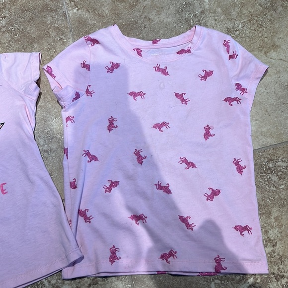 Kids shirts size 5/6 in good condition no stains - Picture 3 of 5